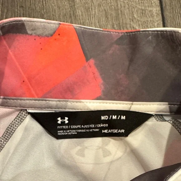 Under Armour Women’s Geometric Jacket Gray and Pink - Picture 2 of 4